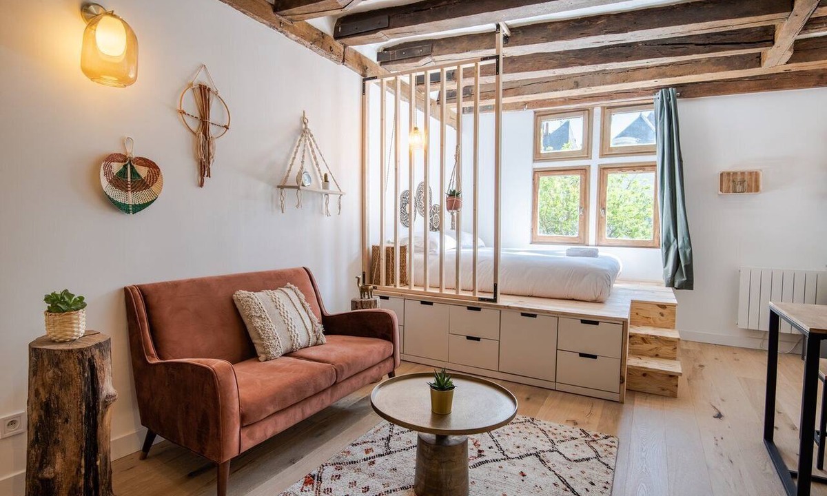 Tours City Centre Apartment | Let's get some height
