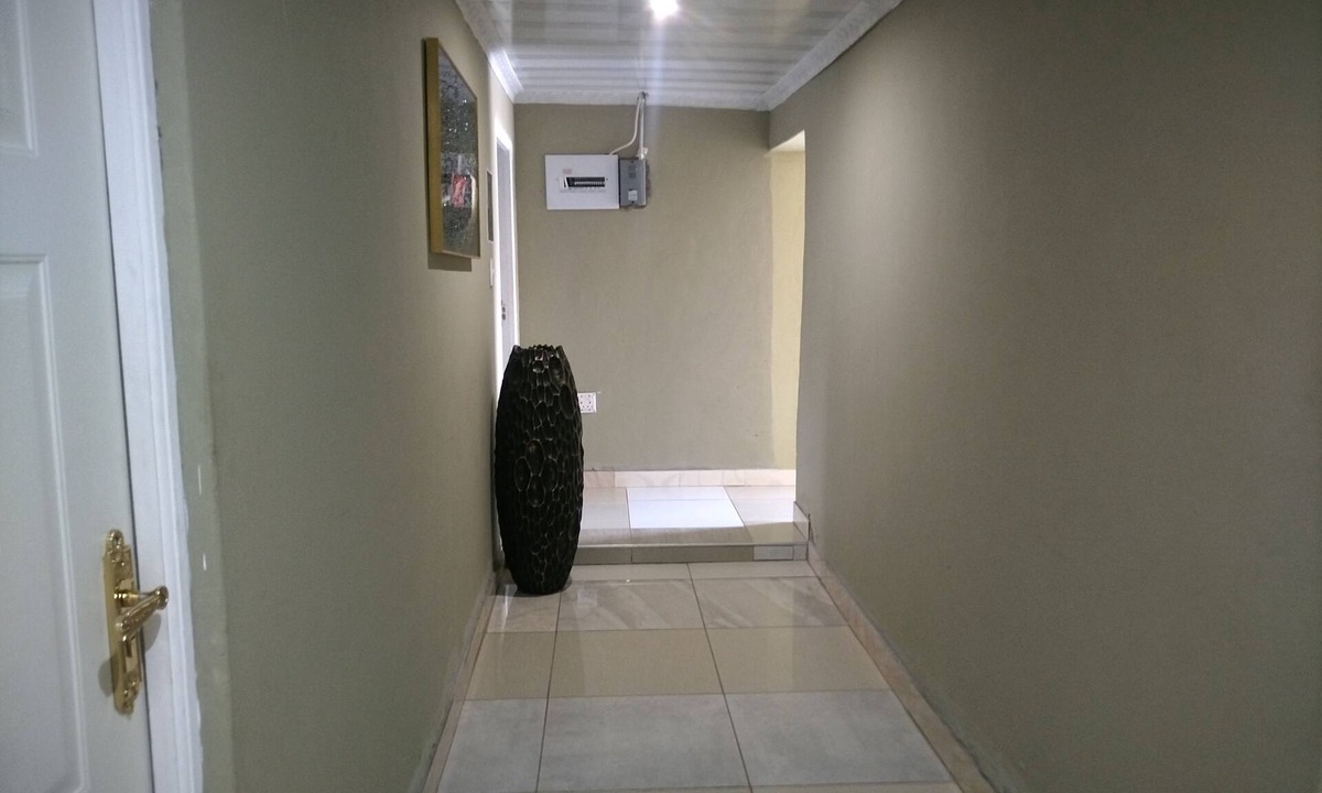 Phuthaditjhaba Bed & Breakfast | Lethabo Mountain View Guest House Cheap