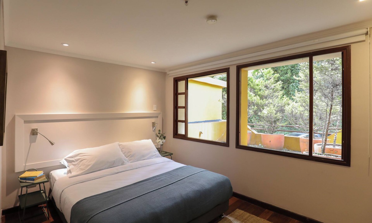 Financial District Apartment | letoH 69