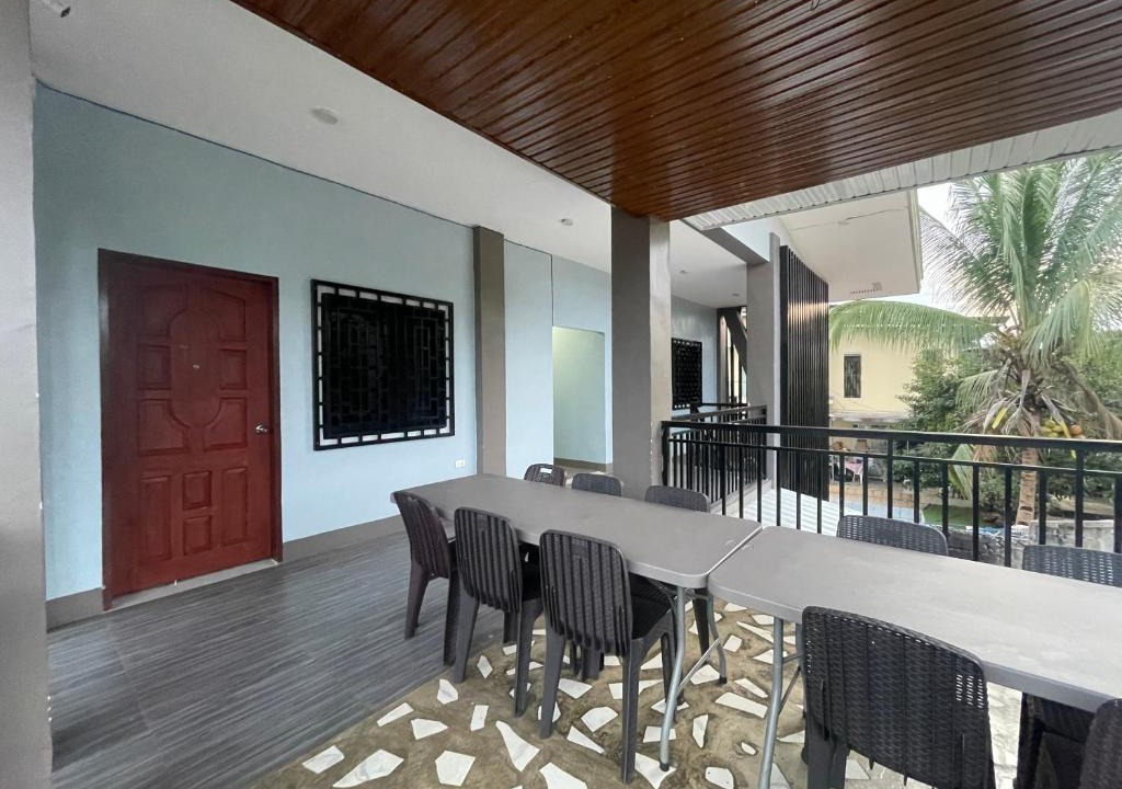 Valencia House | LEVA Suites