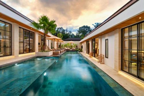 Melayang Villa | Levana Elegant 9 BR Private Pool Villa