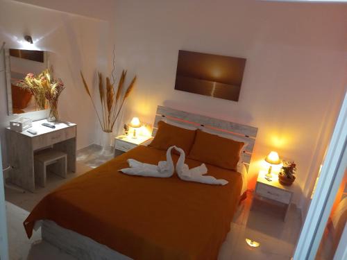 Andros Town Apartment | levante studios Αndros