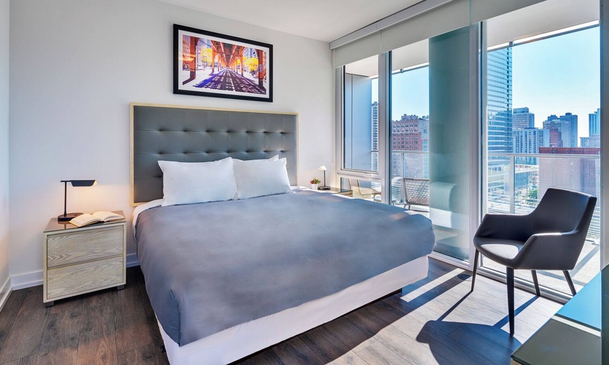 Gold Coast Hotel | Level - Old Town 3 Bedroom, 2 Bath spacious suite with full kitchen