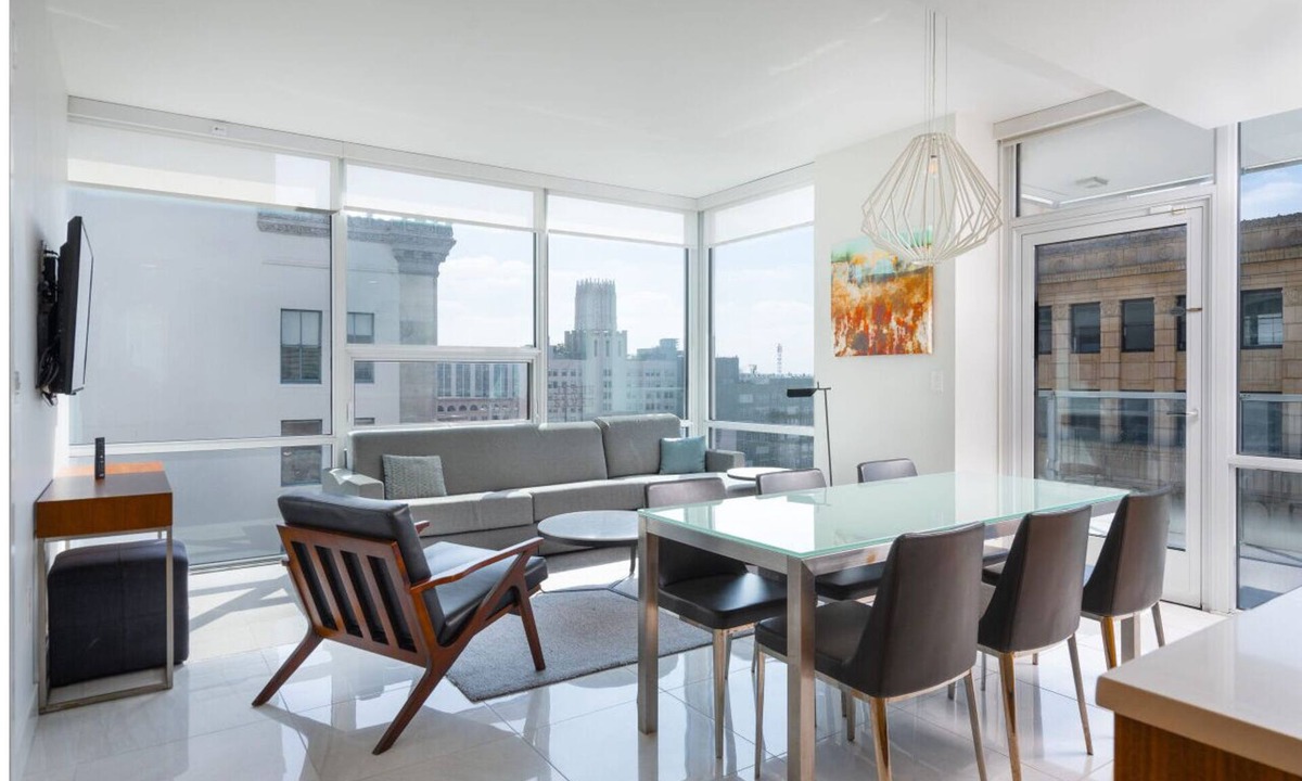 Historic Core Hotel | Level South Olive- Executive Three Bedroom Sky Suite