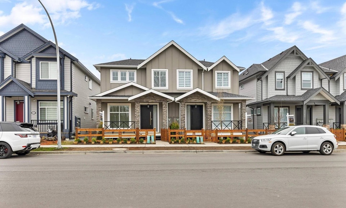 Willoughby Apartment | Levida Living - Cozy 2 Bedroom Suite at the Heart of Langley