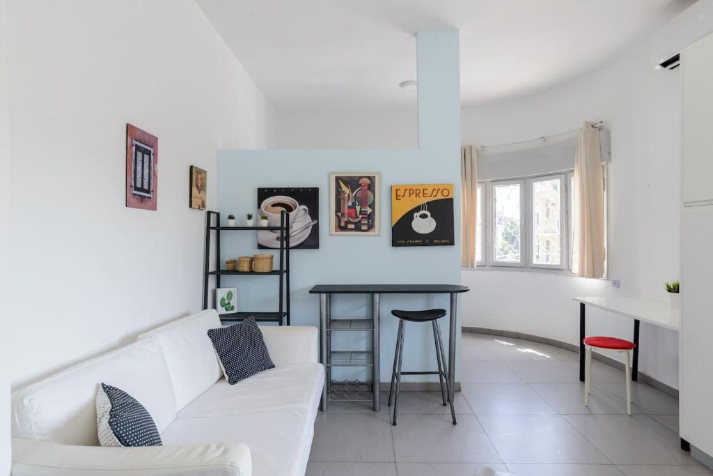 Florentin Apartment | Levinsky Market Apartment
