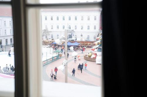 Old City Apartment | Liberty Square View Ultra Central Flat