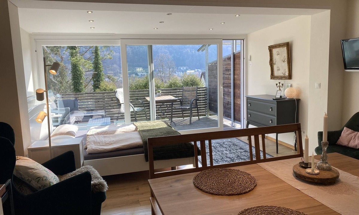 Riedenburg Apartment | Liebevoll eingerichtetes Einzimmer-Appartement (35qm) mit Balkon für bis zu zwei Personen