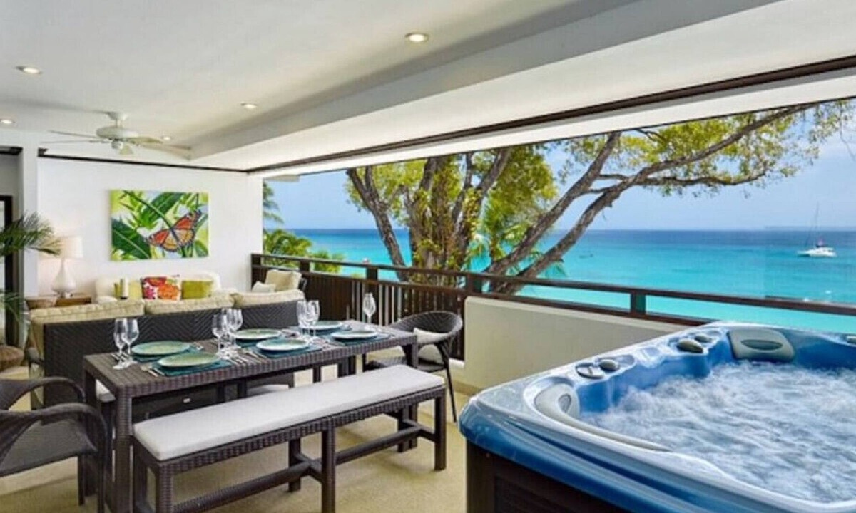 Holder's Hill House | Life's a Beach by The Villa Life