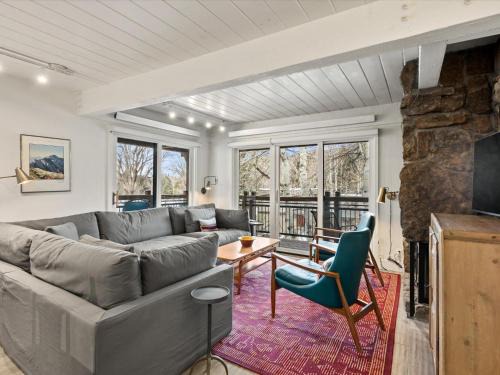 Aspen Apartment | Lift One Condominiums - Unit 305