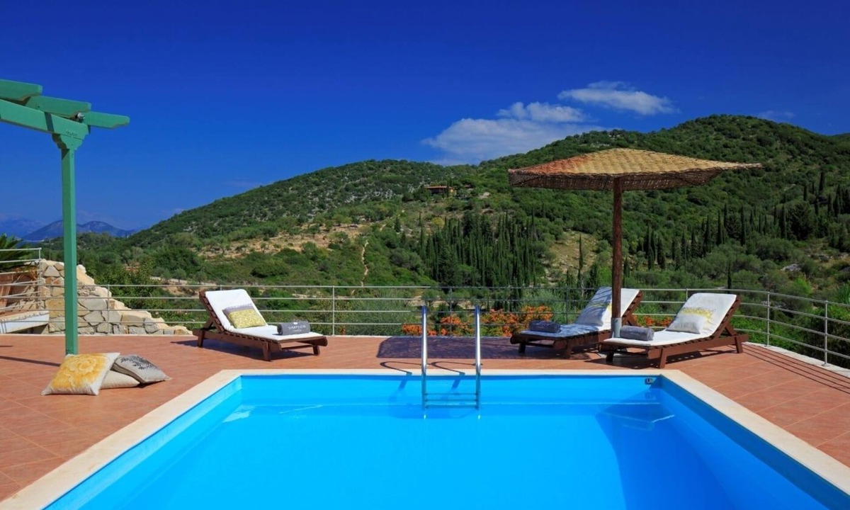 Ithaki Villa | Light and Airy House with Beautiful Vathy Views near Shops and Restaurants
