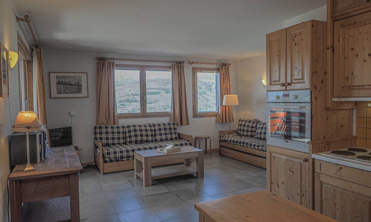 Vallandry Apartment | Light, bright 2 bed apartment for 6 people with lovely views and close to lifts