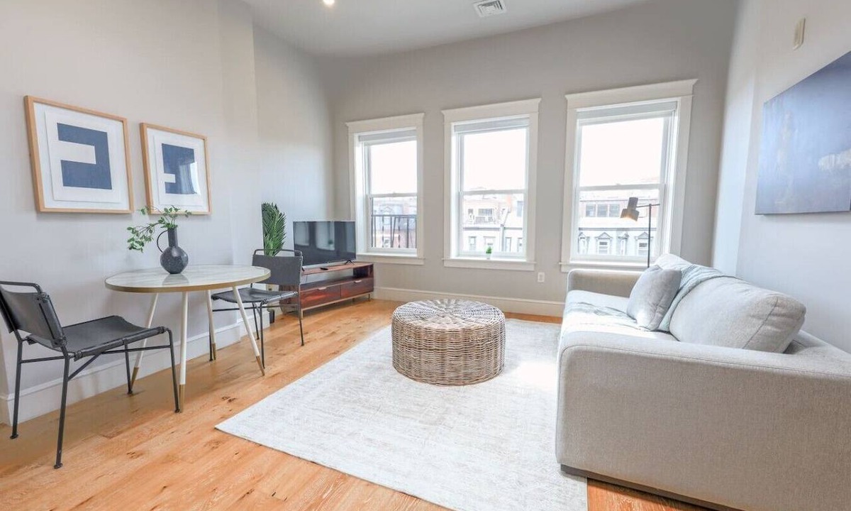Back Bay Apartment | Light-Filled Back Bay 1 Bedroom Apartment