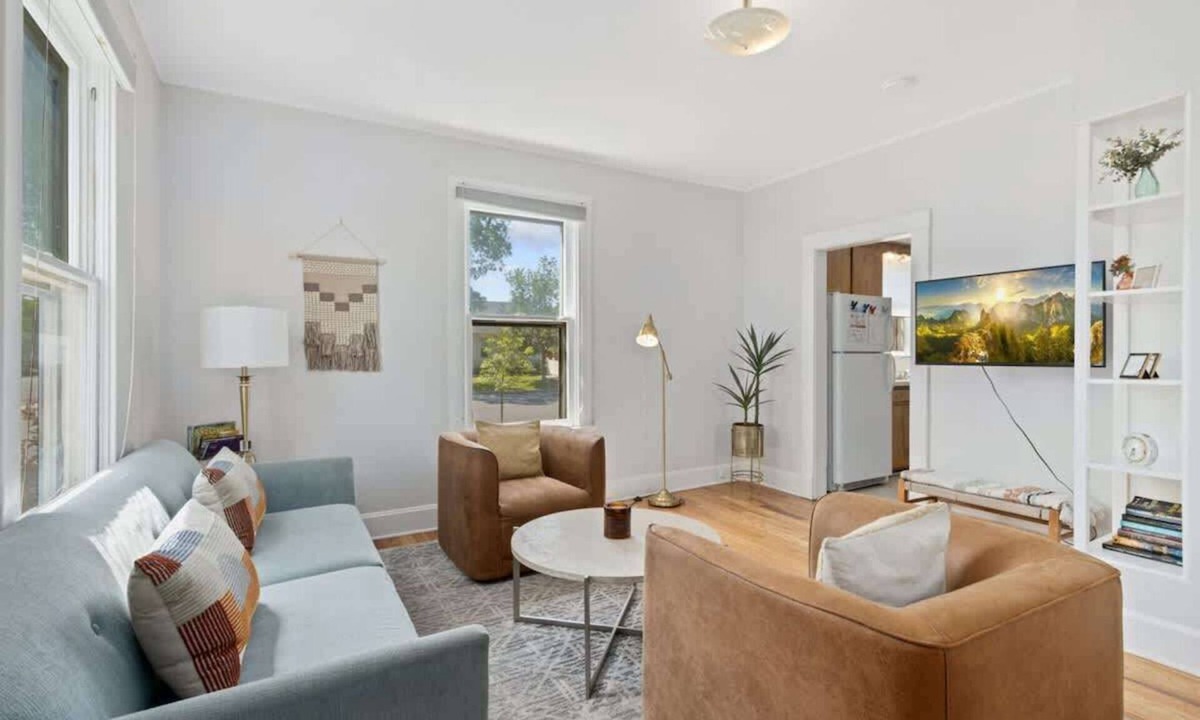 Old Town House | Light & Lovely Modern Farmhouse in Old Town