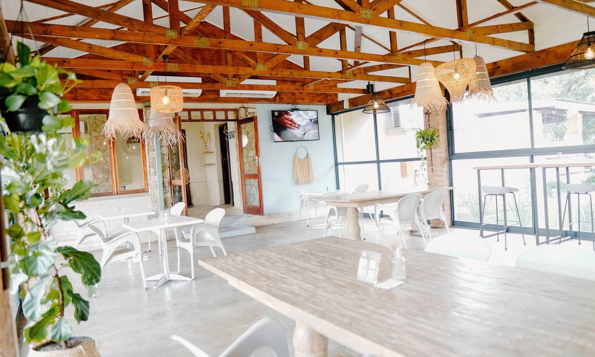 Groblersdal House | Lighthouse Guesthouse & Cafe