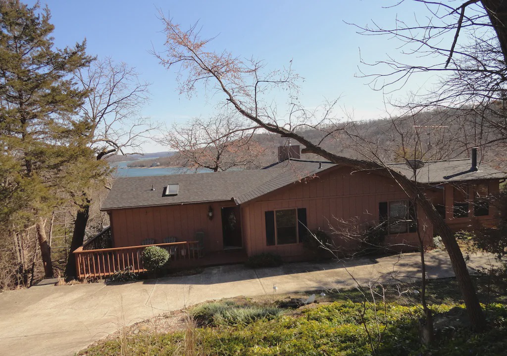 Lost Bridge Village House | Lighthouse-Lake View-Fenced for Pet-Close to Marina!
