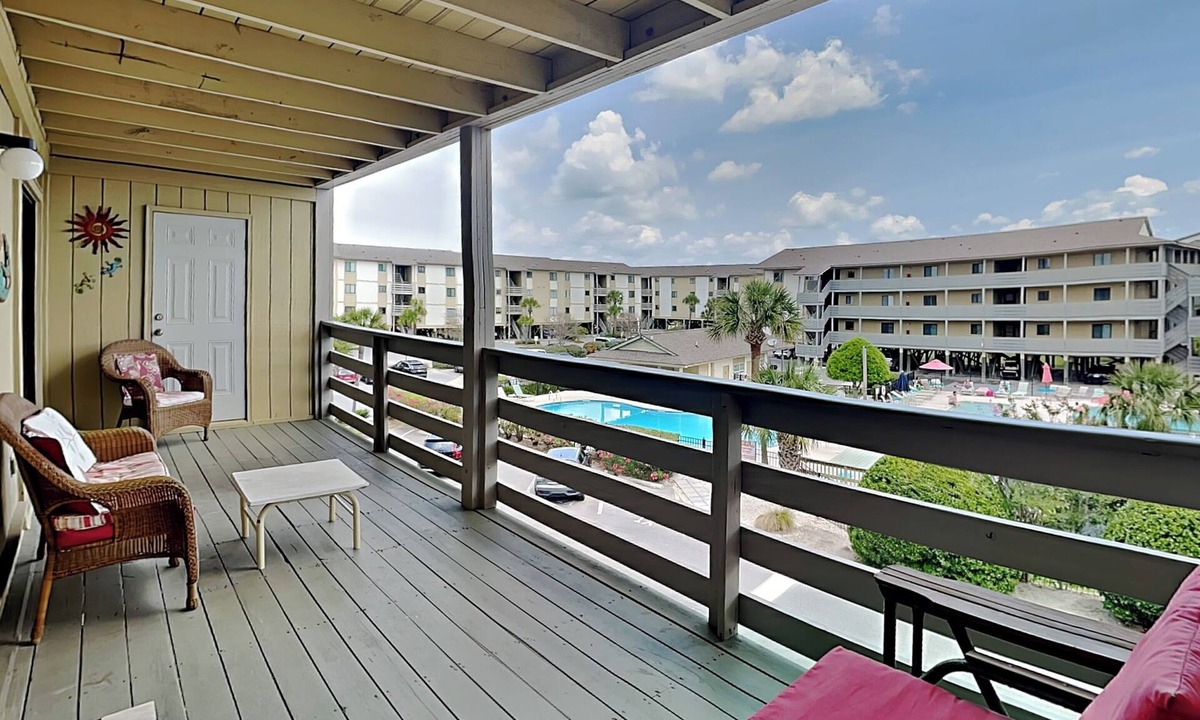 Tybee Island Condo | Lighthouse Point 3B | Great View, Pool Access