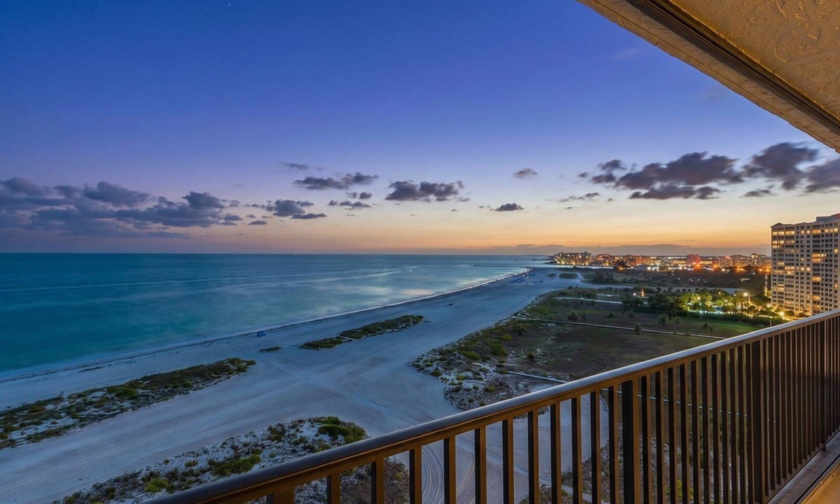 Sand Key Condo | Lighthouse Towers - 1808
