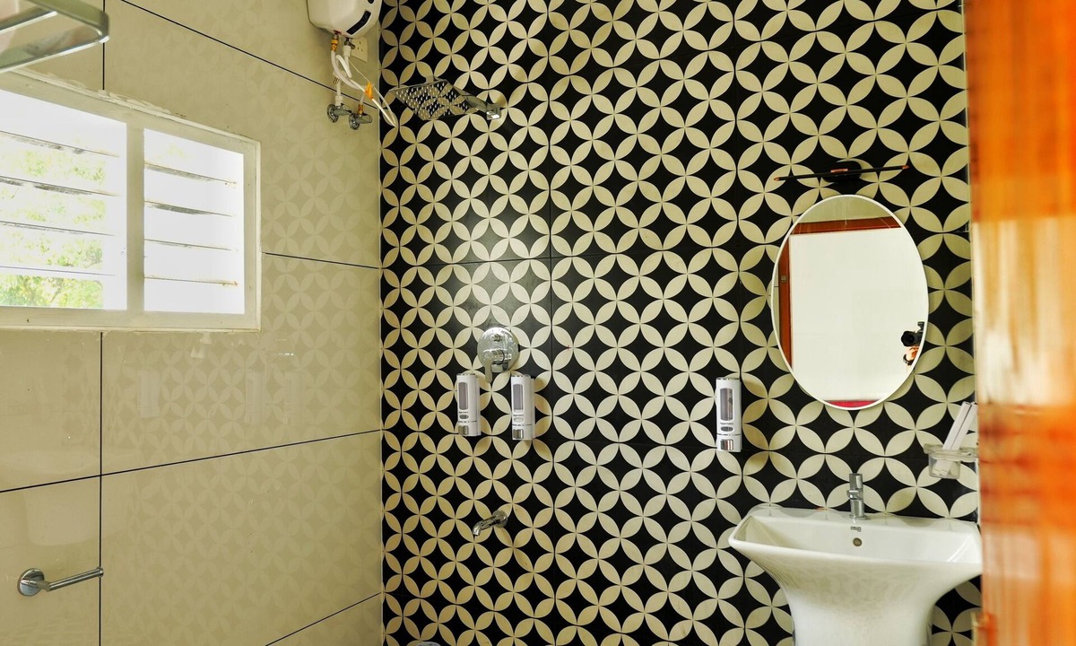 Vypin Villa | LIGHTHOUSE VILLA -A private pool villa between the Arabian sea and backwaters