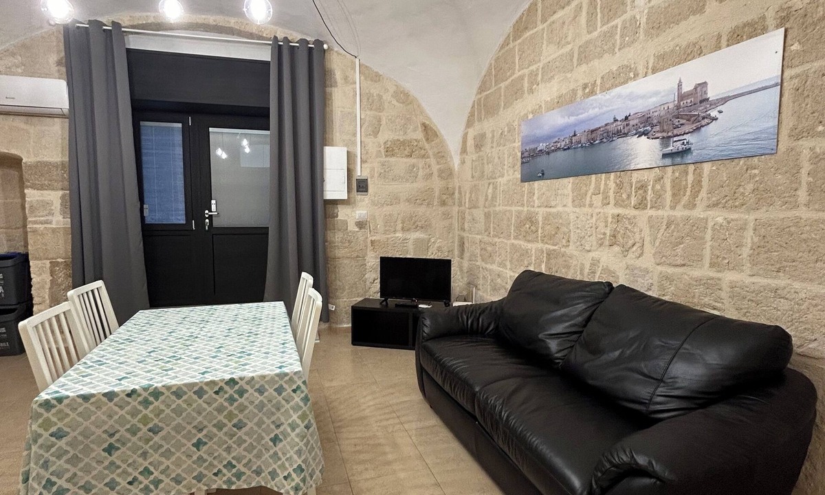 Trani Apartment | Like Once Upon a Time - Apartment within walking distance of Trani Castle and Cathedral