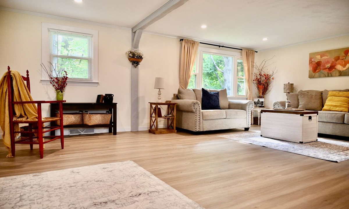 North Hampton House | LiKenSco Farm Beach House! Minutes to the beaches☀️