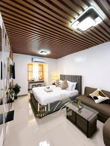 Malate Apartment | Lil Max Staycation