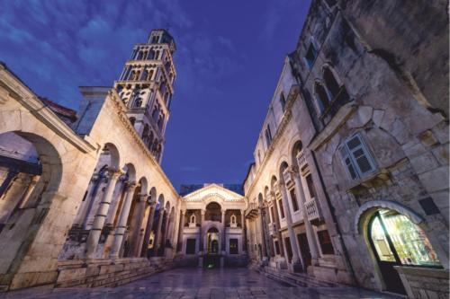 Old Town Bed & Breakfast | Lillium Heritage Luxury Suite Diocletian's Palace