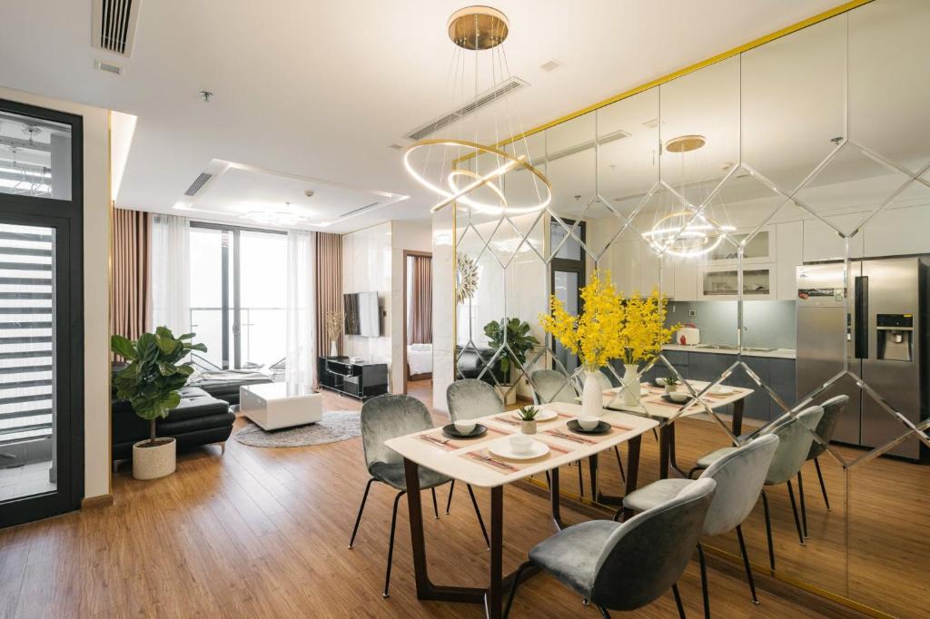 Ngoc Khanh Apartment | Lilyhome - Vinhomes Metropolis Apartments Deluxury