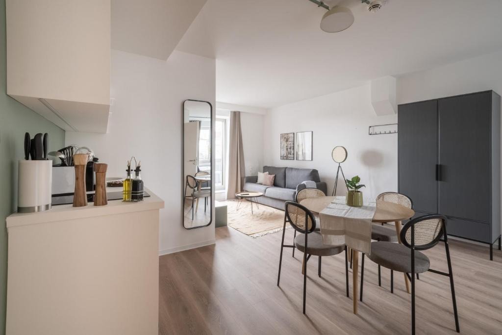 Hauptbahnhof Apartment | Limehome Saarbrücken Berliner Promenade