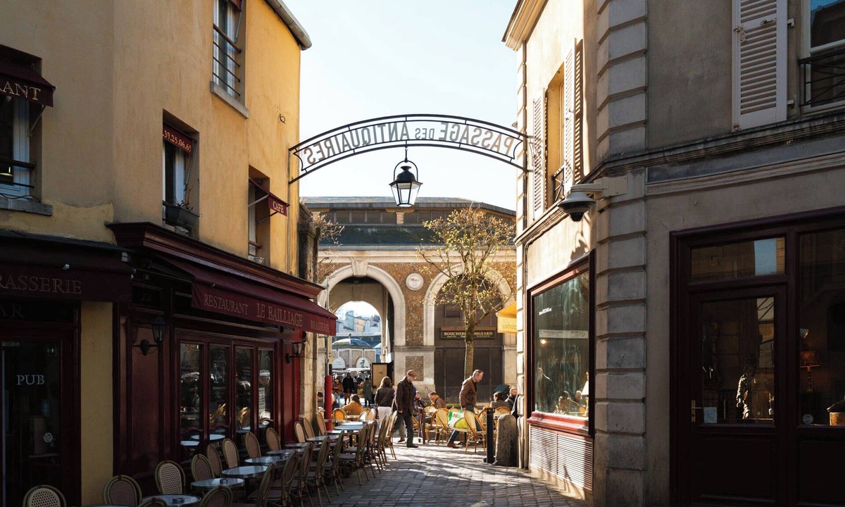 Notre-Dame Hotel | Limehome Versailles Rue du Bailliage