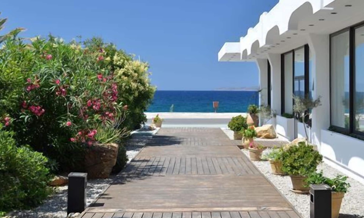 Voies Hotel | Limira Mare Hotel