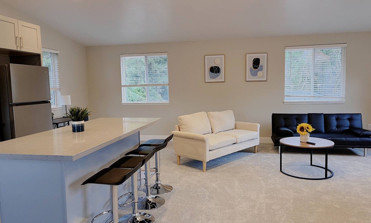 Tanner House | Limited Time 20% Off/MTN View/Modern PNW Getaway