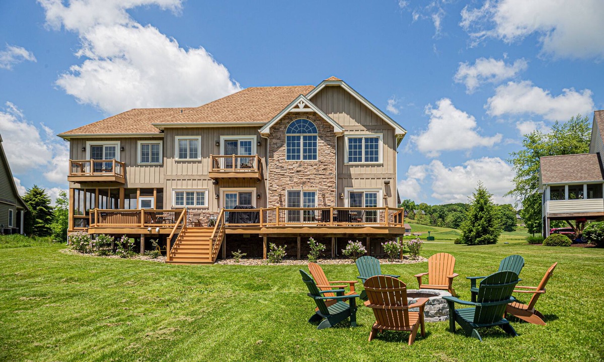 Waterfront Greens House | Limitless Joy | Private Indoor Pool + Hot Tubs & Game Room!
