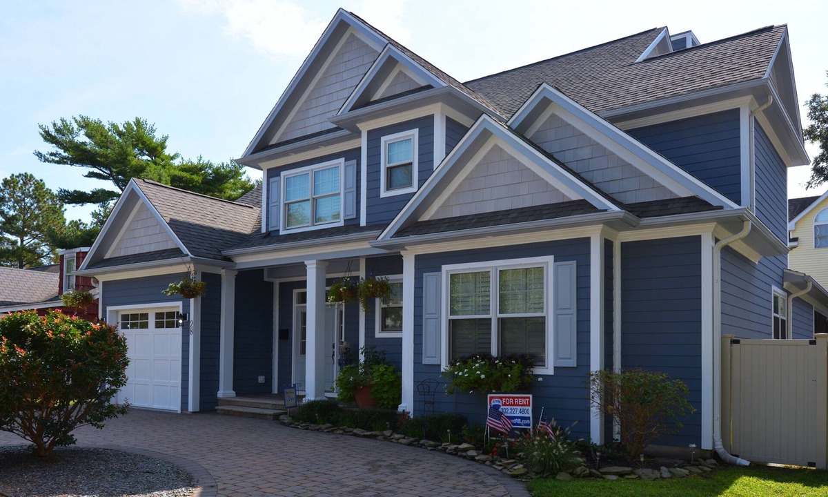 The Pines House | Linens Supplied Downtown Rehoboth Beach House Porch Parking Clean