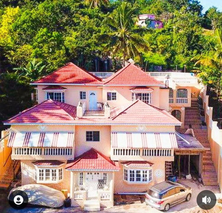 Mandeville House | Lion’s View Bed & Breakfast
