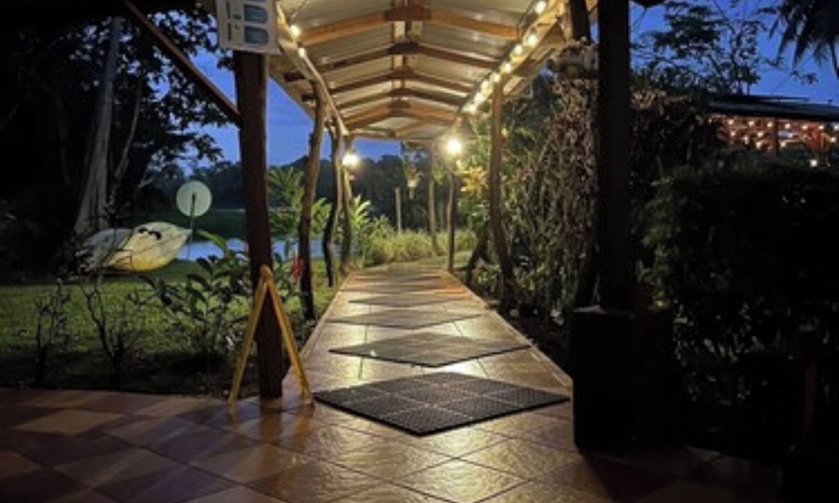 Pacuarito Cabin | Lirio Lodge