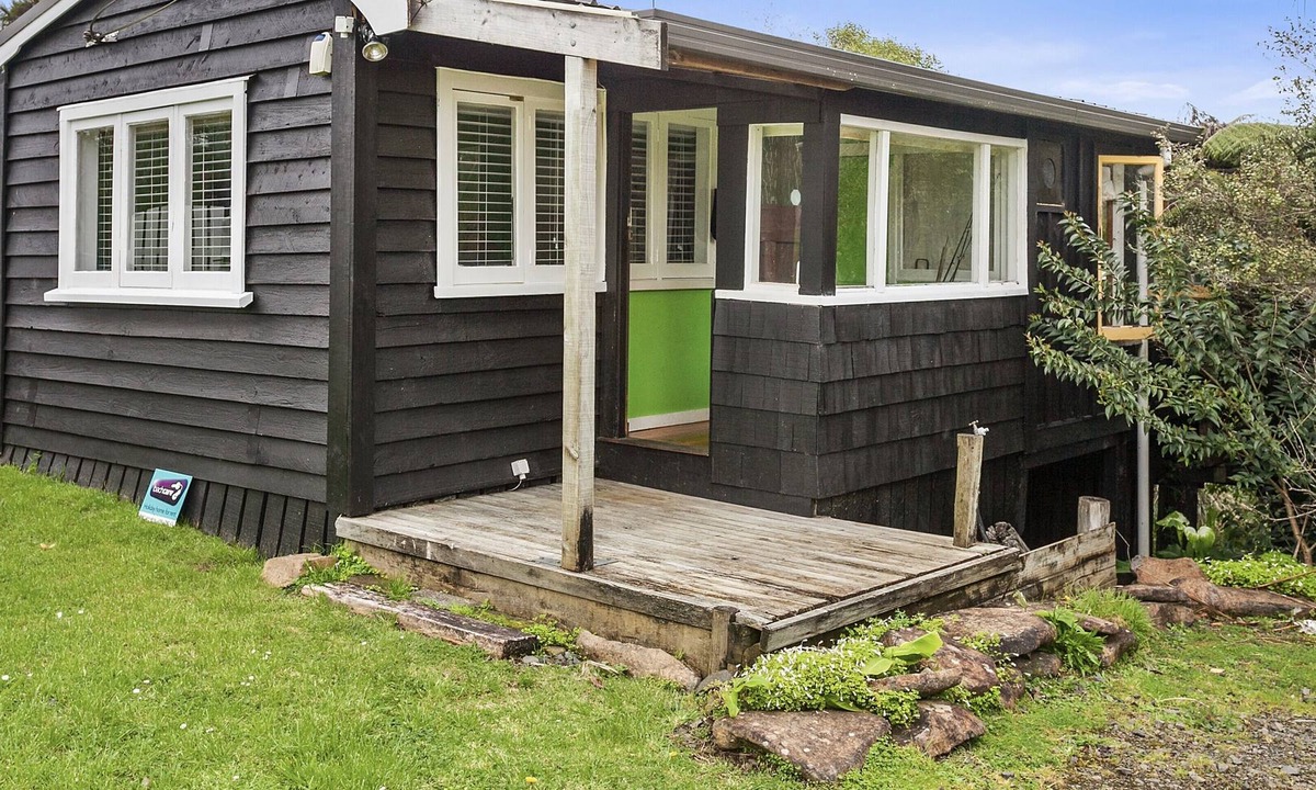 Raglan Cottage | Little Bach Escape - Raglan Bach