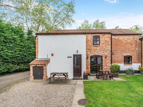 Huntington House | Little Barn - 16438
