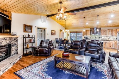 Maggie Valley House | Little Bear