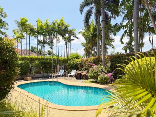 Si Sunthon Villa | Little Bird Villa