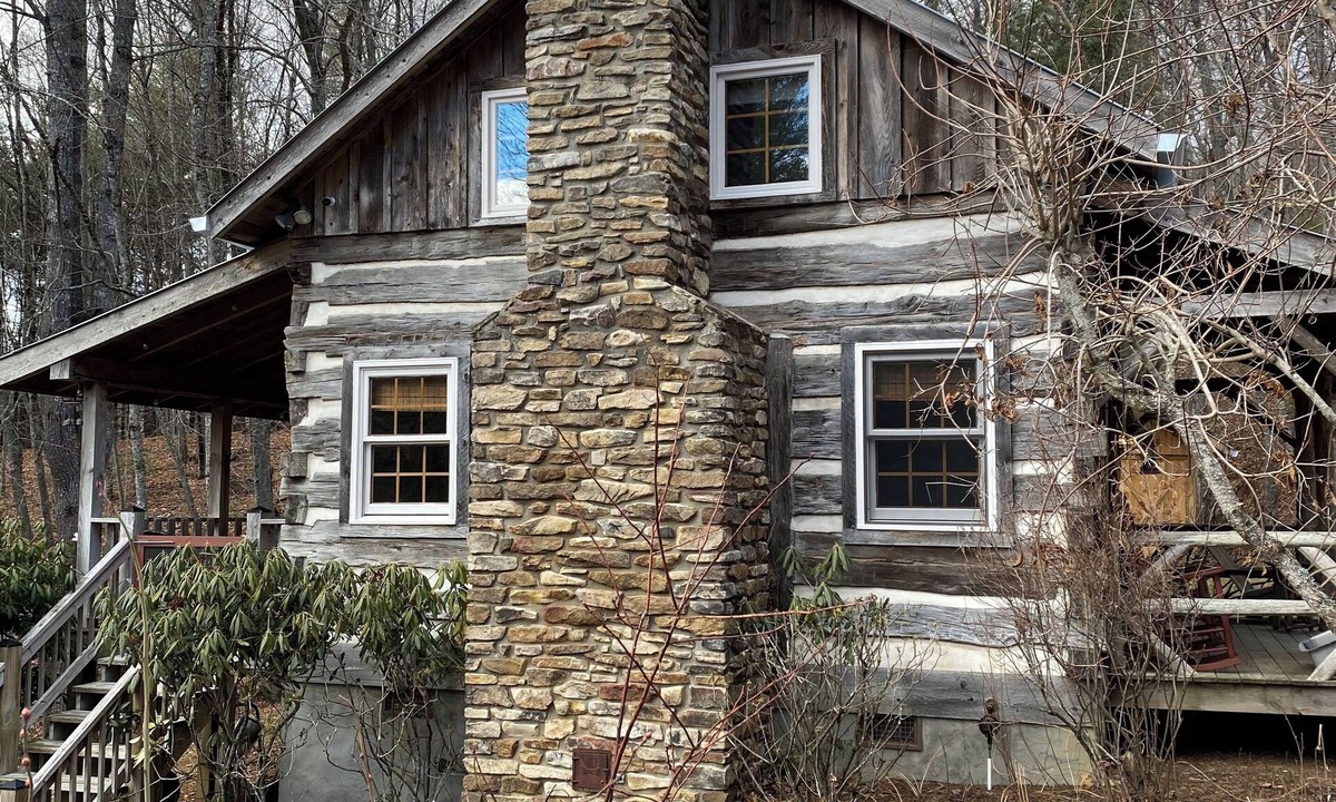 Fleetwood Cabin | Little Creek Cabin, 2 bedrooms, 1.5 Baths (Sleeps 4)