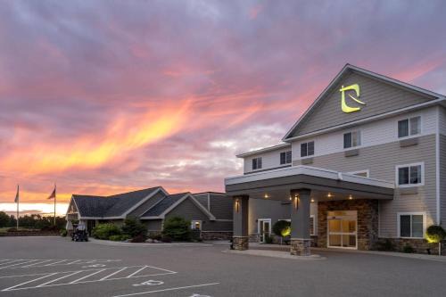 New London Hotel | Little Crow Hotel & Conference, Trademark by Wyndham