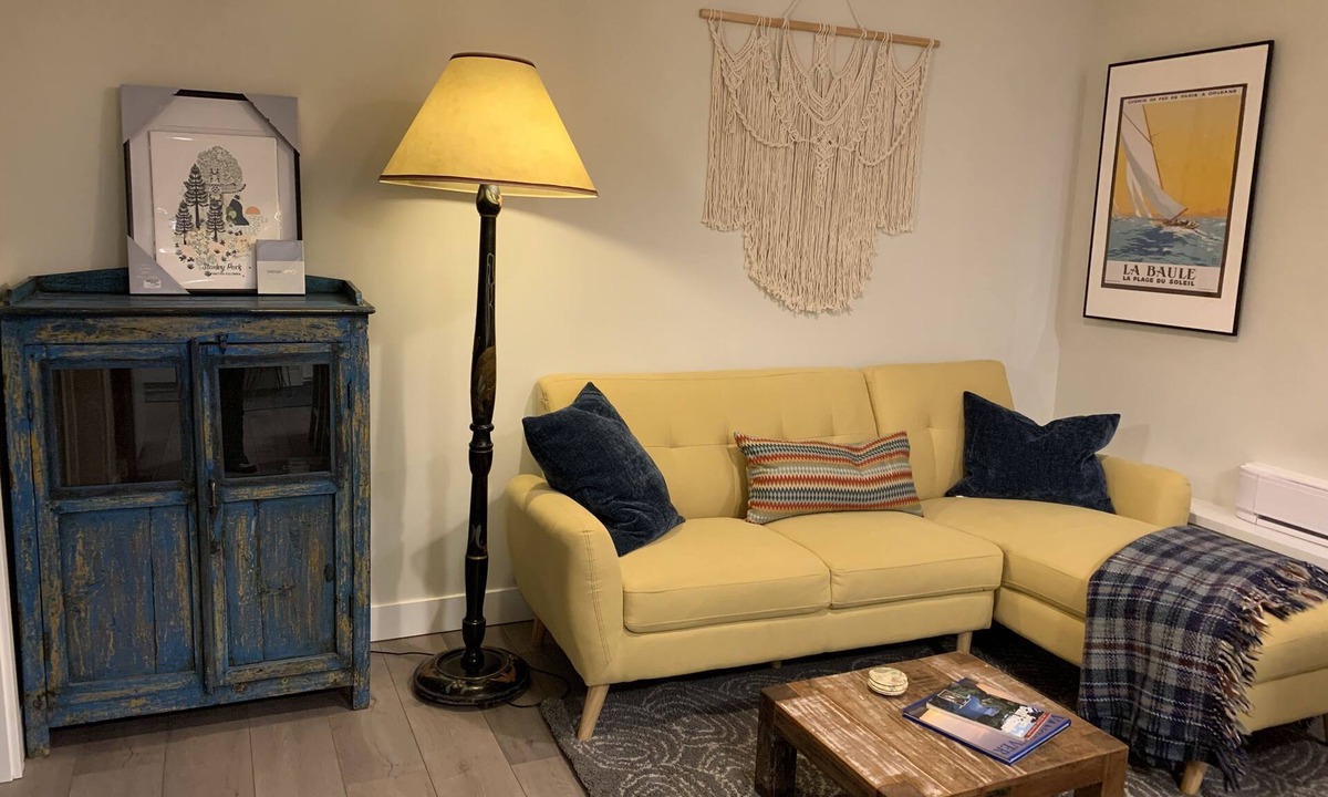 Hastings House | Little Gem 2 bedroom apart with patio + Studio in prime Vancouver location