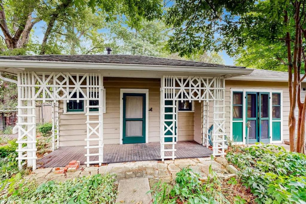 Green Hills House | Little House Nashville - Guest House