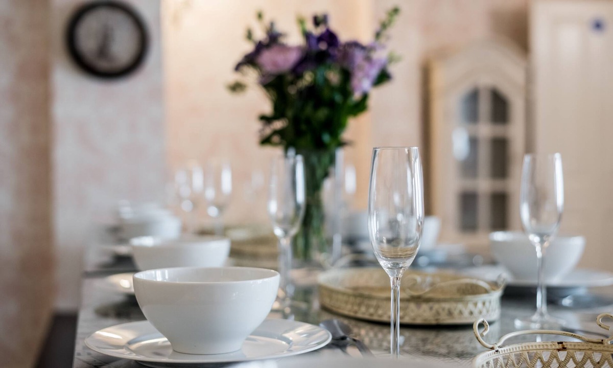 Kemptown House | Little Paris Parking by Brighton Holiday Lets