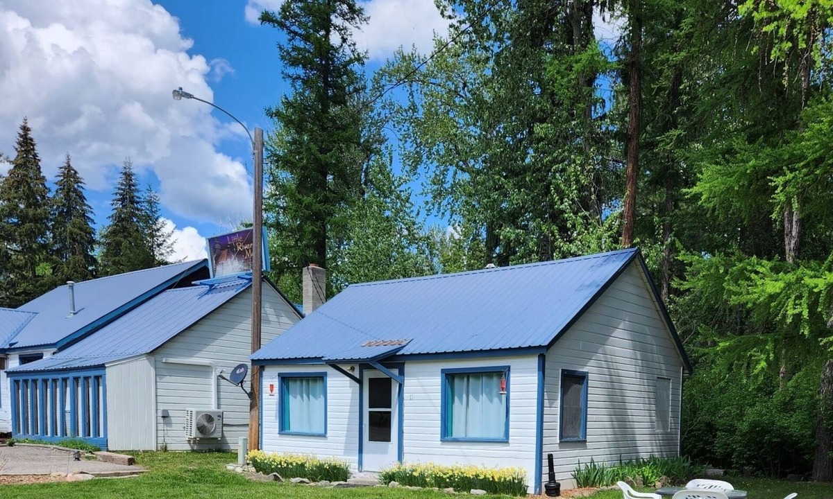 St. Regis Hotel | Little River Motel