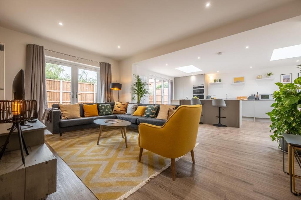 Holt House | Little Soames