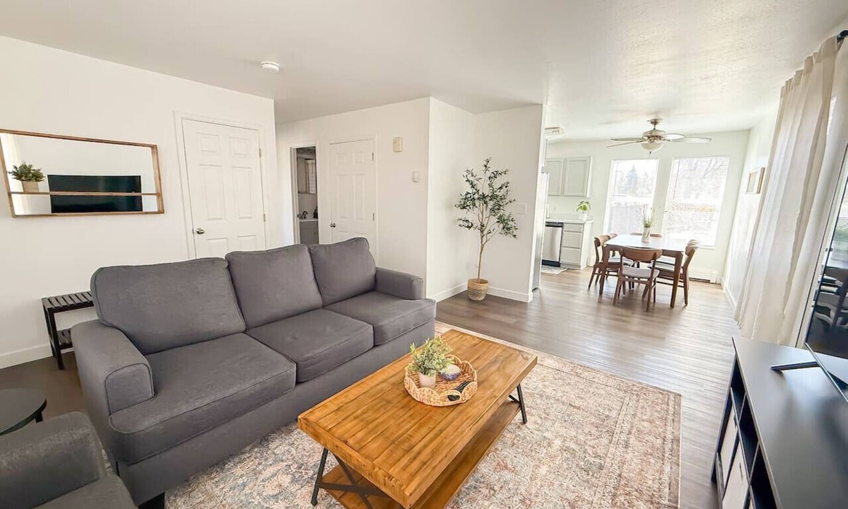 Sheridan Apartment | Littleton Haven – Modern 3BR Furnished Home