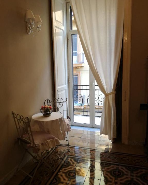 Naples City Centre House | Live and Love