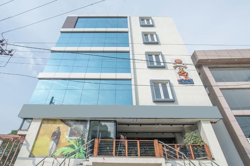 HBR Layout Hotel | live on BLR3405